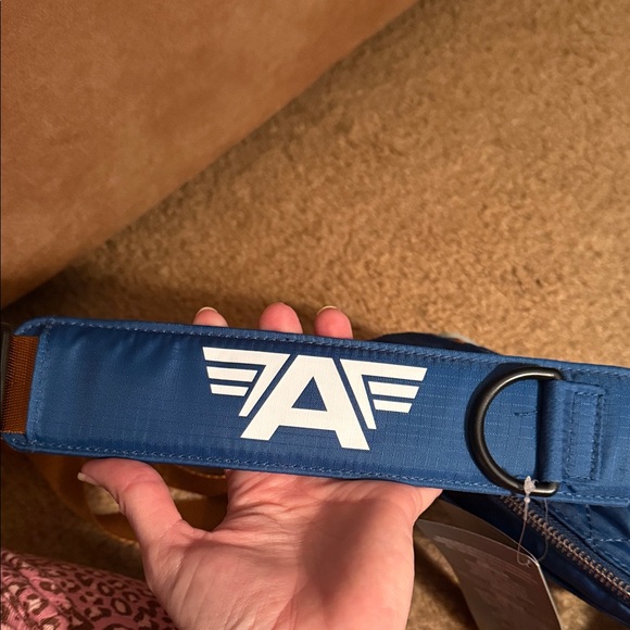 Disney Parks Marvel Captain America The First Avenger Belt Bag/Fanny Pack NWT - Picture 5 of 7